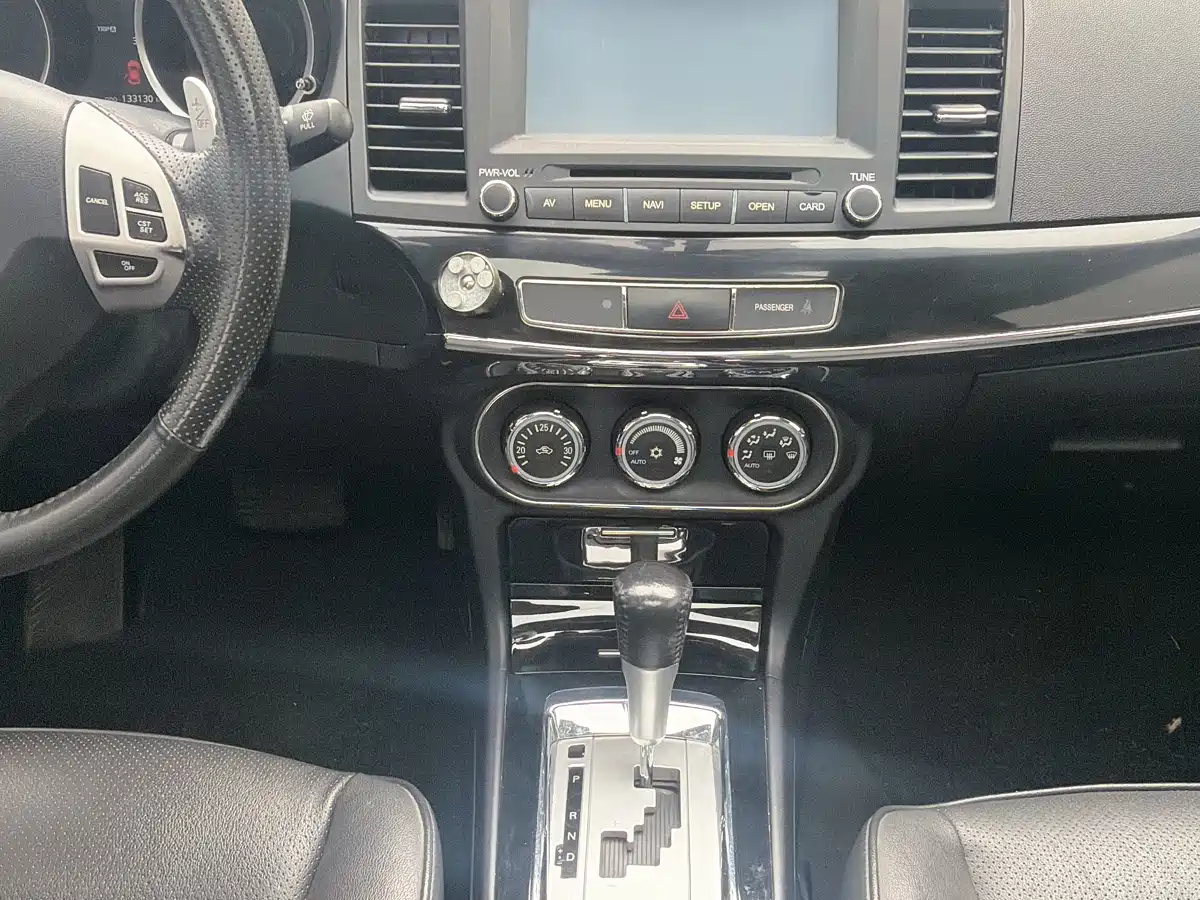 Mitsubishi Lancer EX 2015 2.0L CVT Flagship Edition фото 17