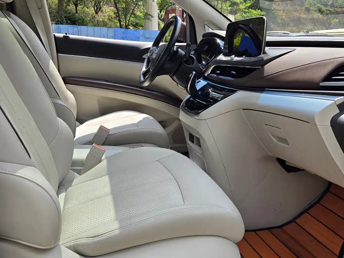 Buick GL8 2021 Land Business Class 652T Smart Premium фото 19