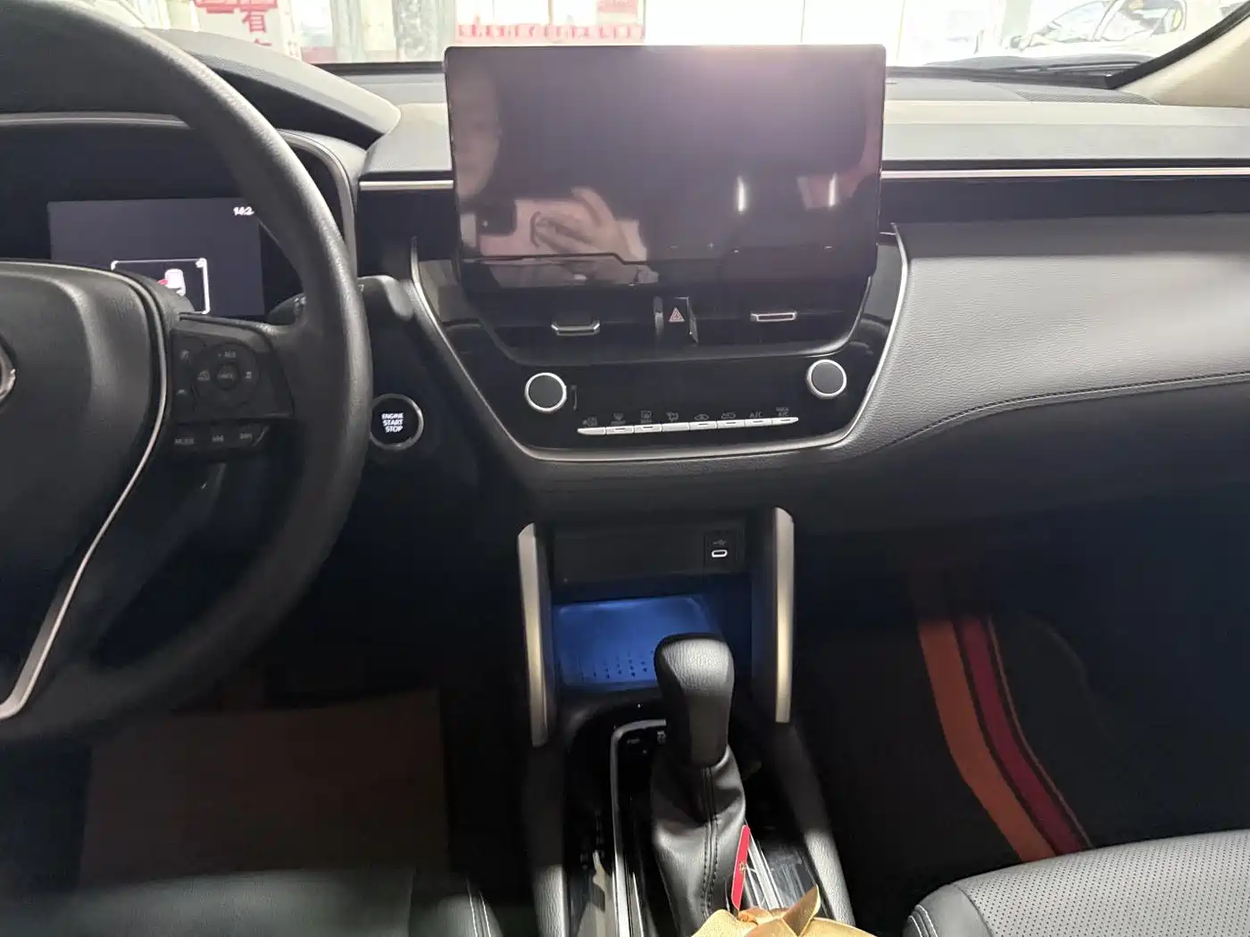Toyota Frontlander 2023 2.0L CVT Elite Edition фото 12