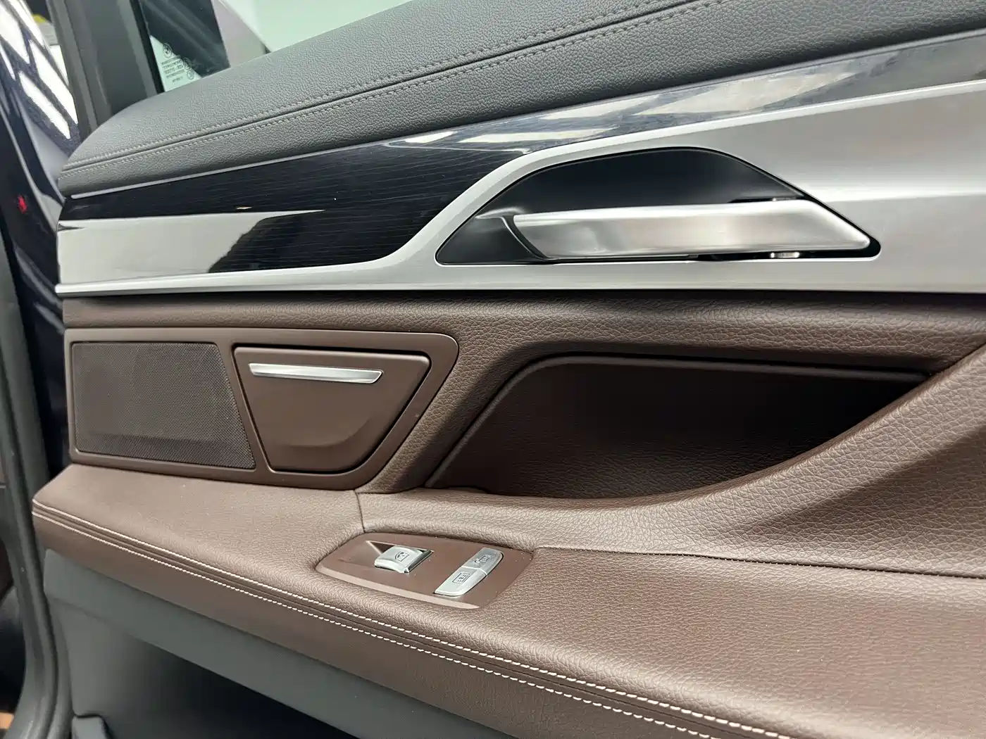 BMW 7 Series 2018 730Li Leading Type M Sport Package фото 12