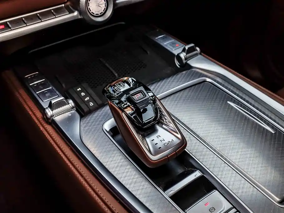 TANK TANK 700 NEW ENERGY