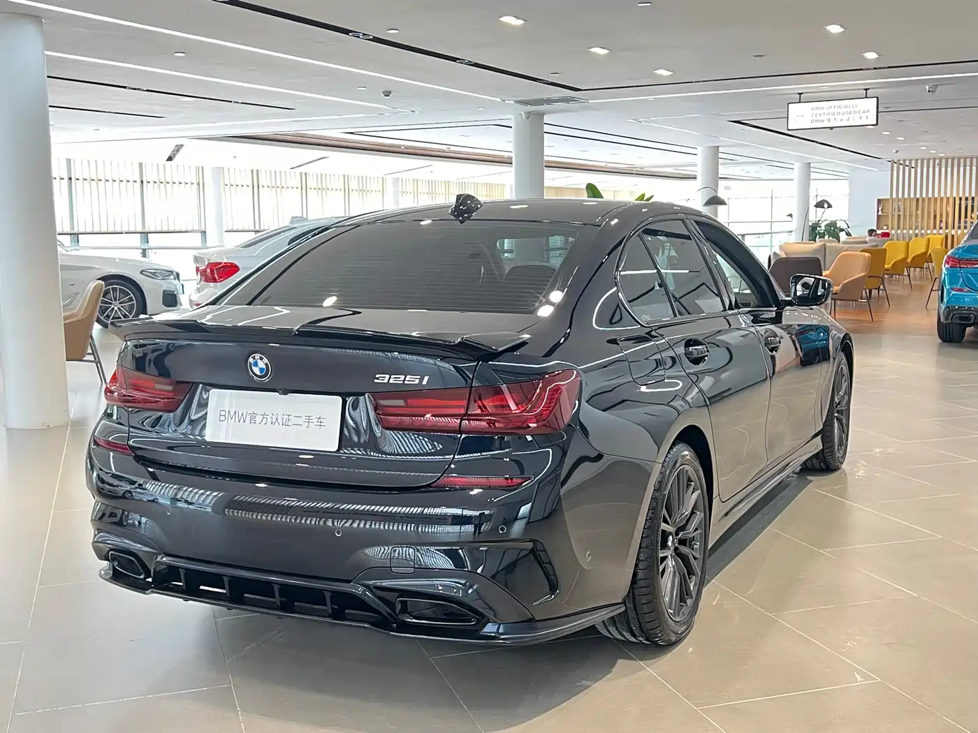 BMW 3 Series 2022 325i M Sport Shadow Edition фото 21