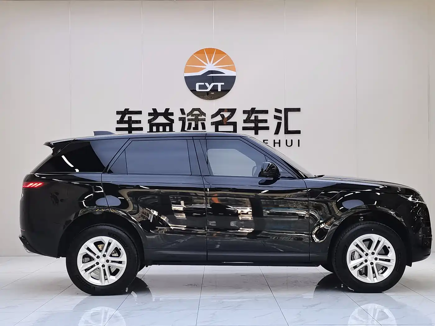 Land Rover Range Rover Sport 2024 360PS S фото 24