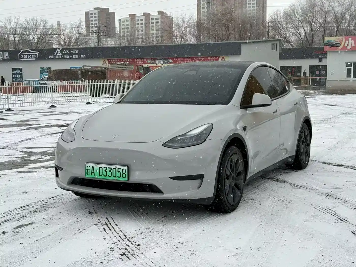 TESLA MODEL Y