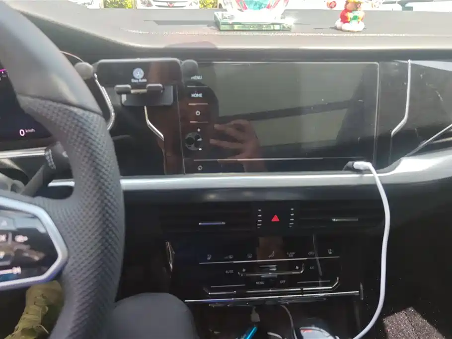 Volkswagen Passat 2024 380TSI Starlight Dragon Soaring Edition фото 12