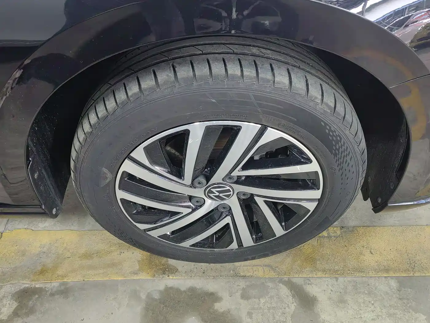 Volkswagen Lavida 2024 Model 300TSI DSG Starlight Full Comfort Edition фото 14