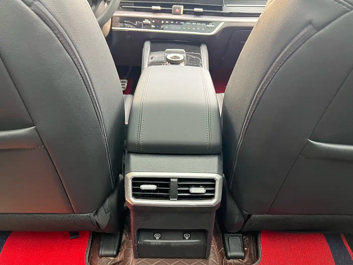 Kia Sportage 2023 2.0T 2WD Premium Edition фото 12