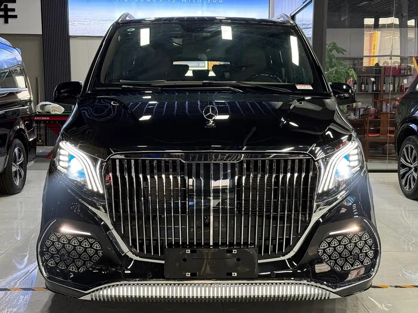 Mercedes-Benz Vito 2024 2.0T Business 7-Seater фото 2