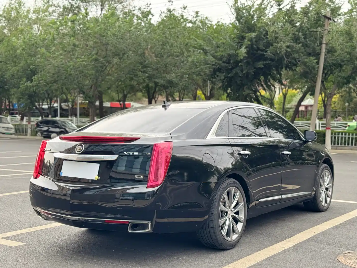 Cadillac XTS 2014 2014 36S Platinum Edition