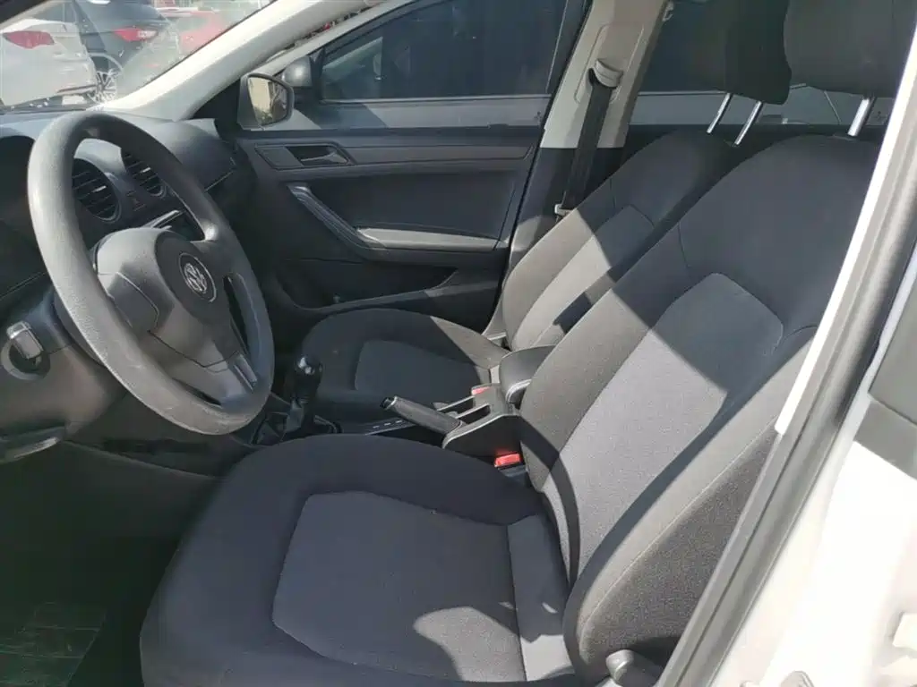 Volkswagen Jetta 2015 Quality Edition 1.4L Manual Fashion фото 15