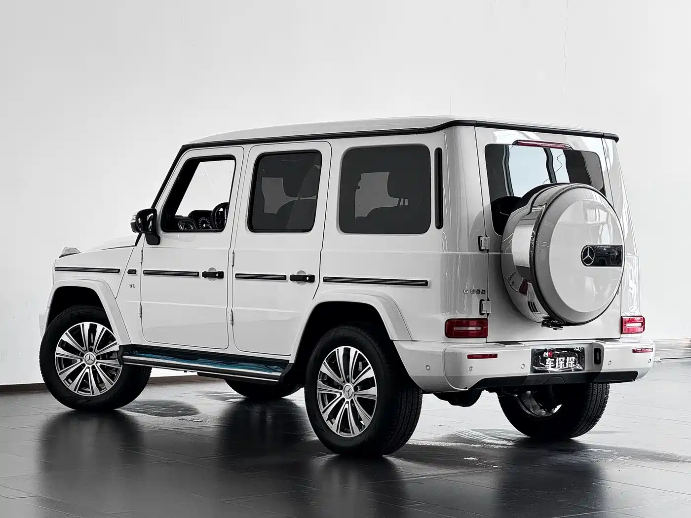 Mercedes-Benz G-Class 2024 G 500 фото 8