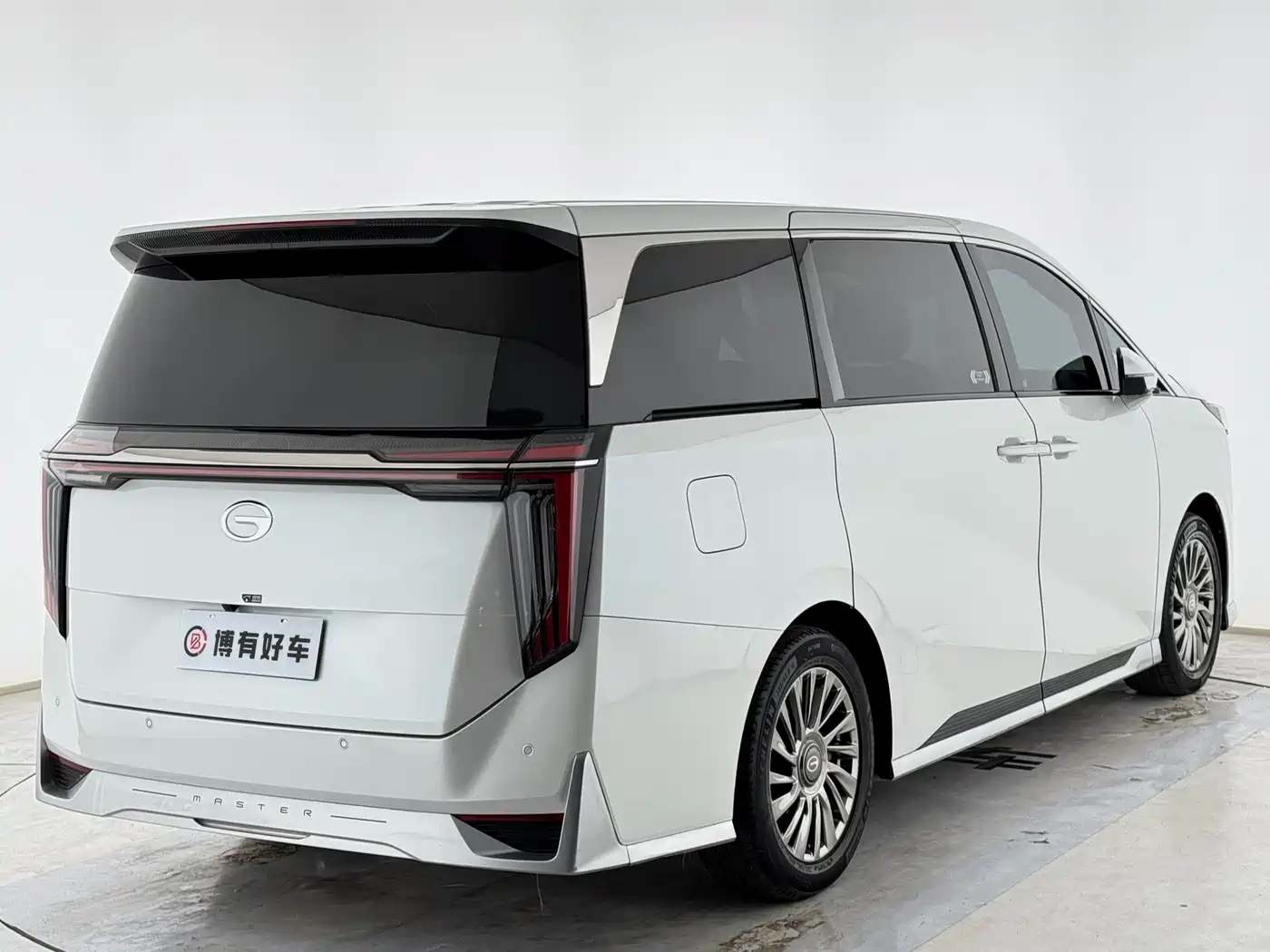 GAC TRUMPCHI M8