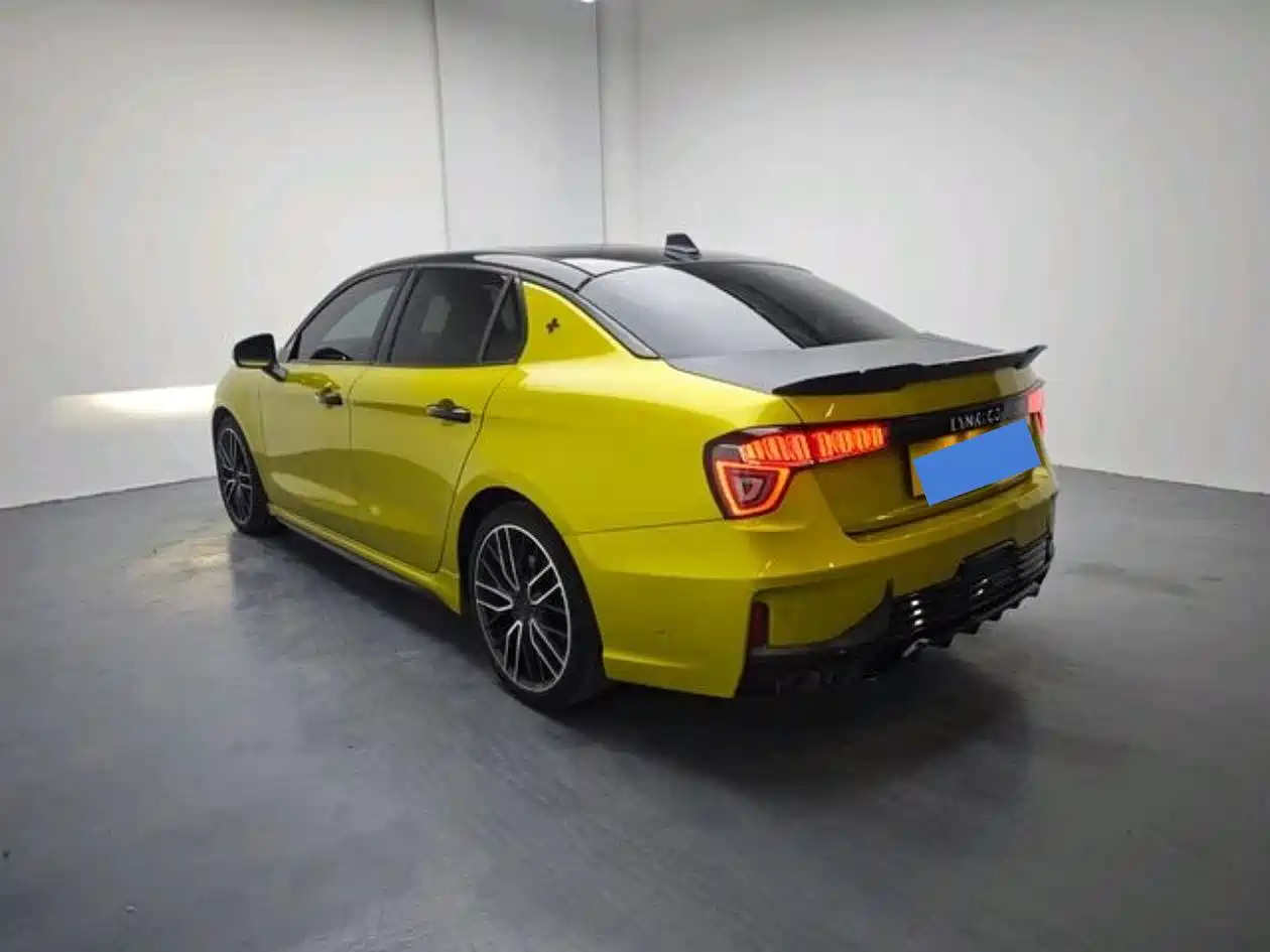 Lynk & Co 03 2022 03+ 2.0TD Auto Wind Rider Edition фото 6