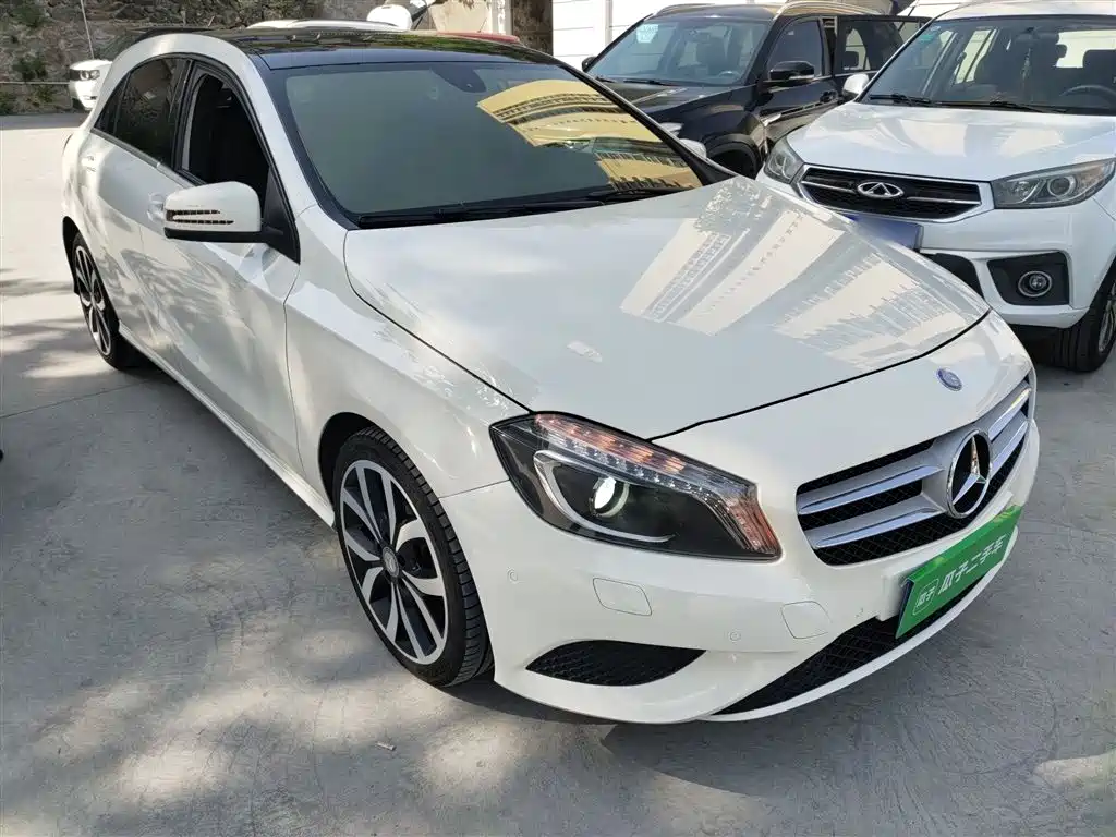 Mercedes-Benz A-Class (Import) 2015 A 200 Fashion фото 21