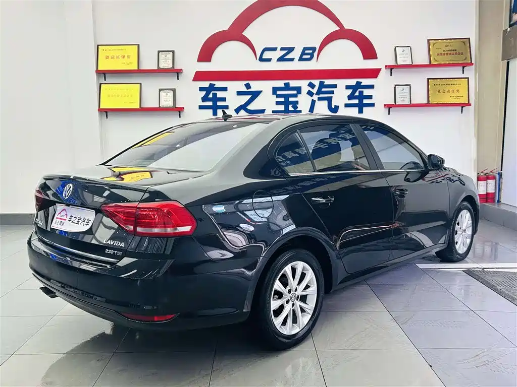Volkswagen Lavida 2017 230TSI DSG Comfort Edition фото 5