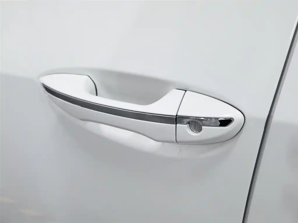 Toyota Corolla Twin Engine E+ 2019 1.8L E-CVT Leading Edition фото 18