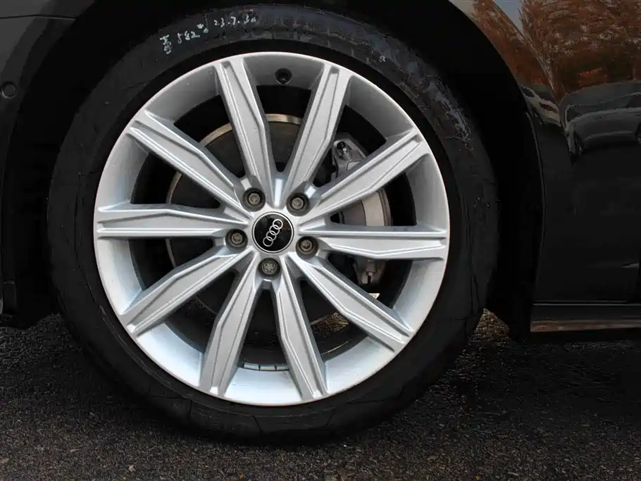 Audi A6L 2021 45 TFSI Exclusive Sport фото 10