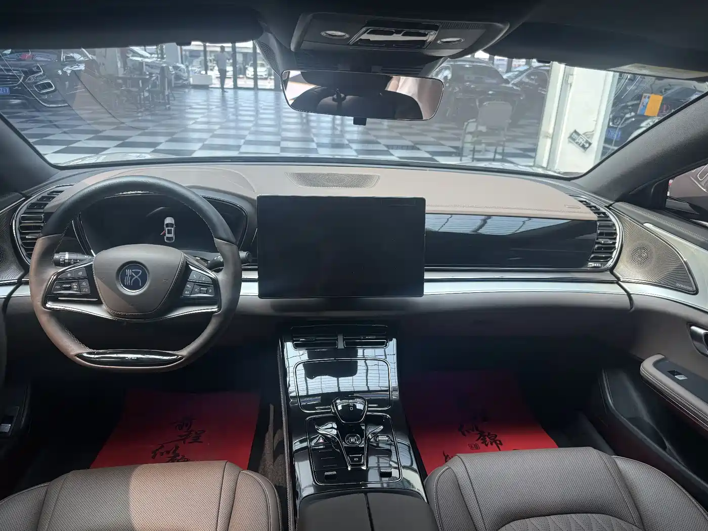 BYD Han 2025 DM-i 125KM Premium фото 8
