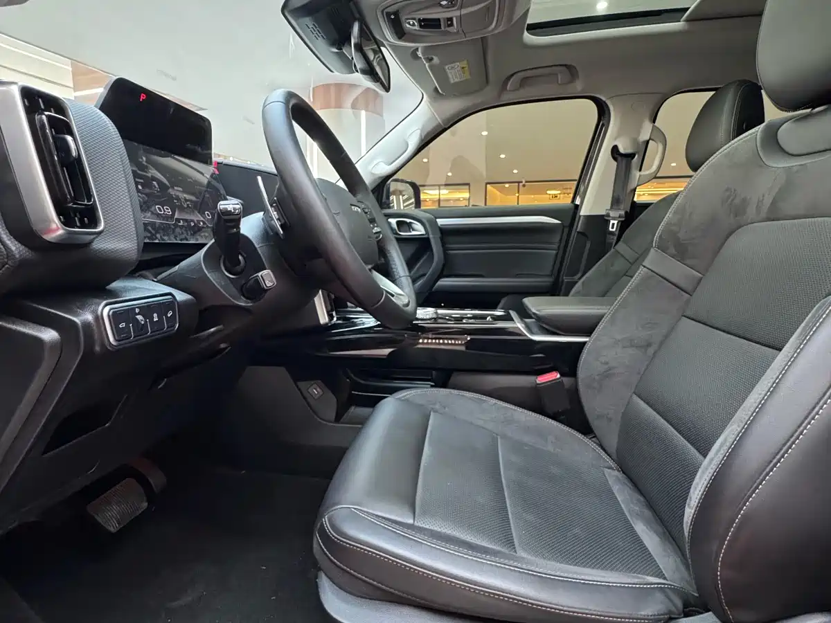 Haval Big Dog 2022 Model 2.0T DCT AWD Howling Celestial Dog Hunting Edition фото 14