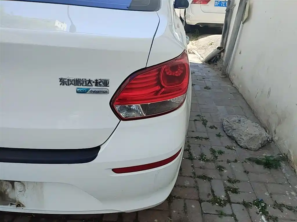 Kia Huan Chi 2017 1.4L Manual Smart Fashion фото 8