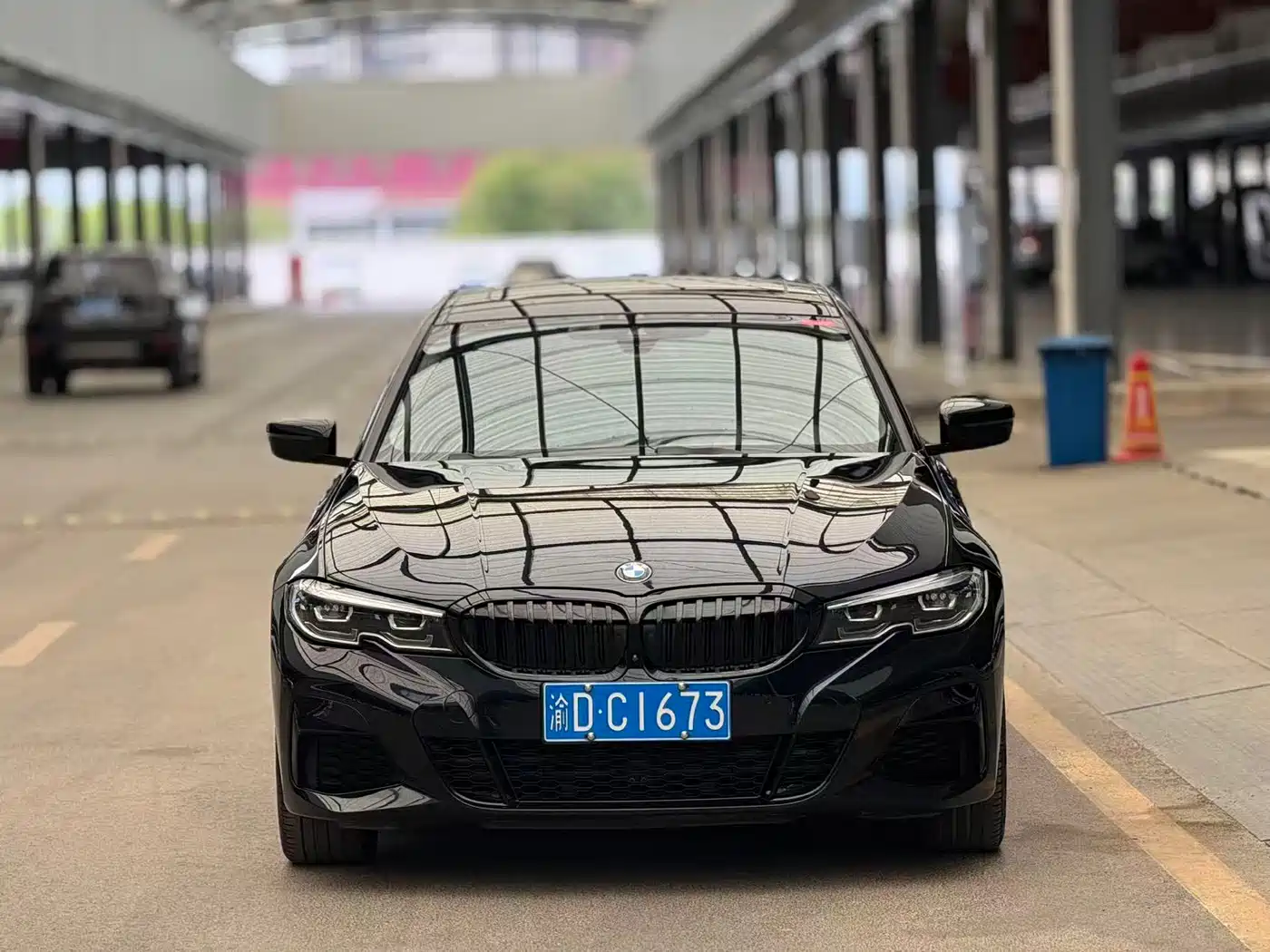 BMW 3 Series 2022 325Li M Sport Shadow Edition фото 2
