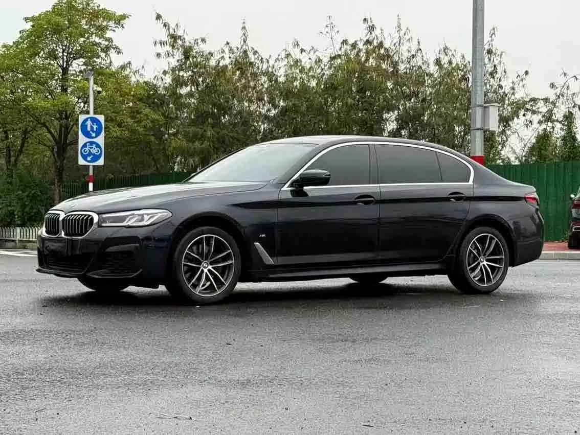 BMW 5 Series 2022 525Li M Sport Package