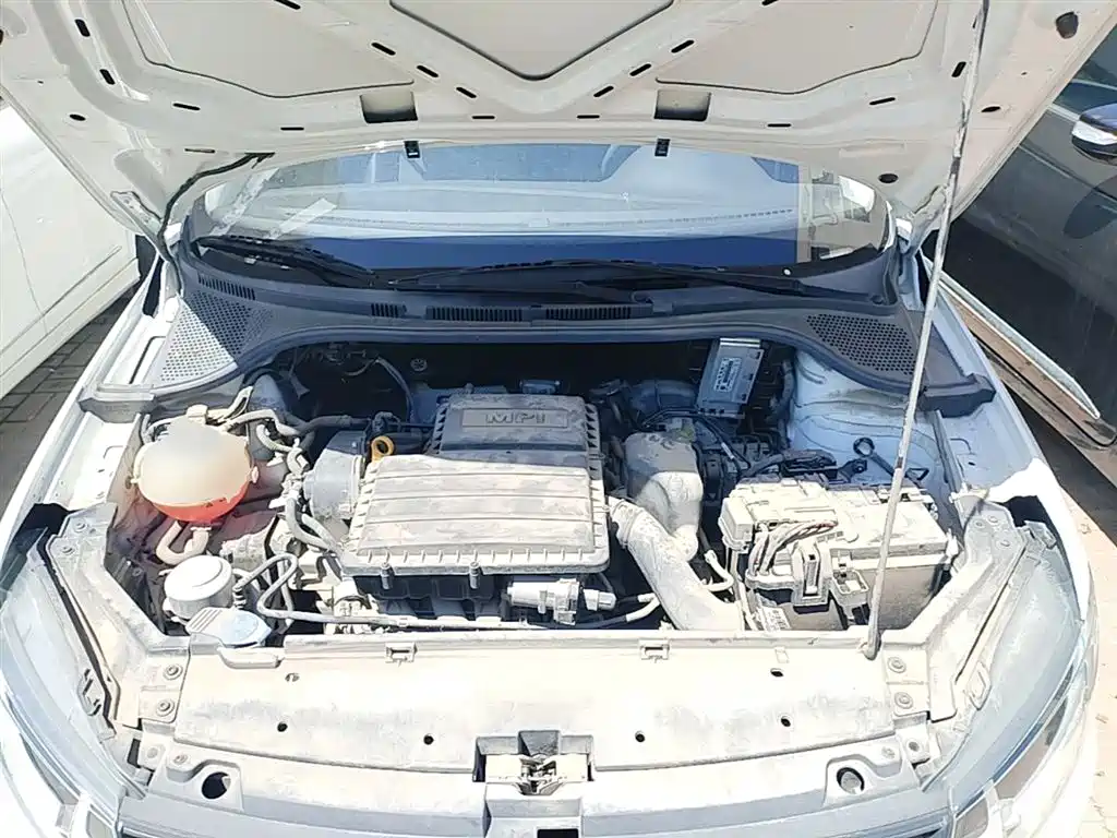 VOLKSWAGEN SANTANA
