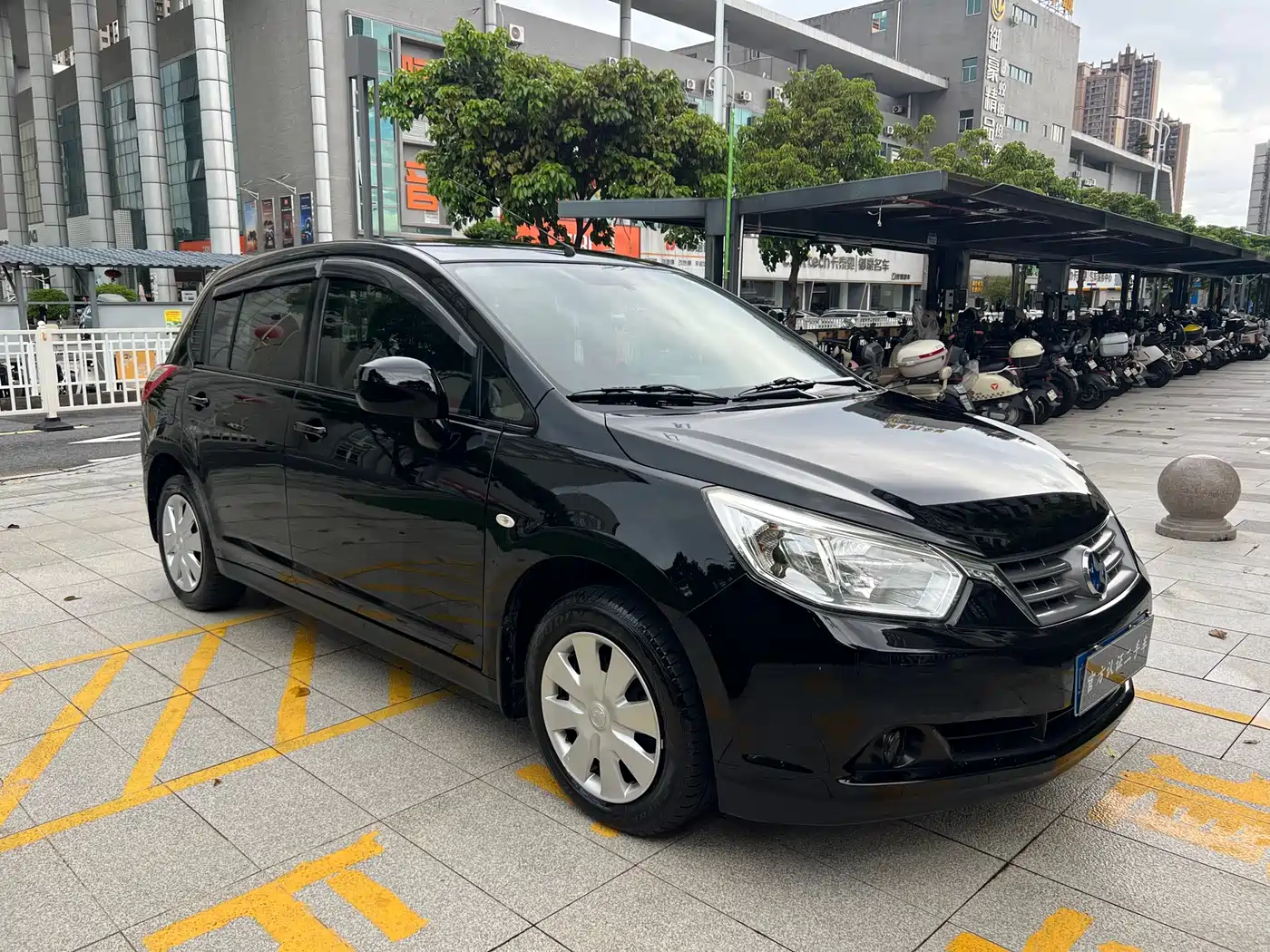 Venucia R50 2014 2013 1.6L Manual Fashion