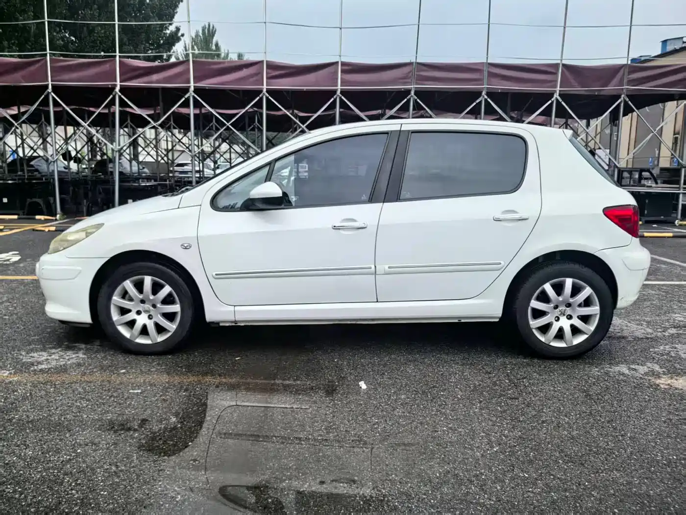 Peugeot 307 2013 2013 Hatchback 1.6L Automatic Comfort