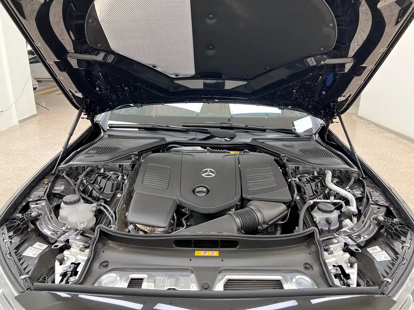 Mercedes-Benz E-Class 2024 Model E 300 L Luxury фото 23