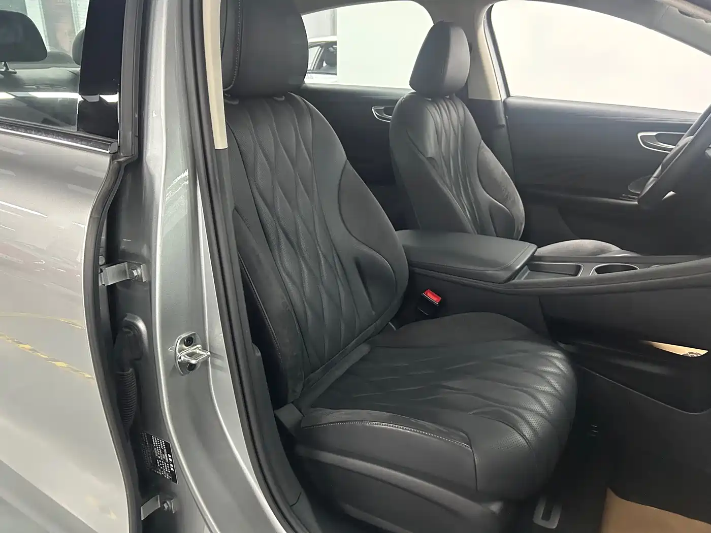 Roewe D7 2026 2023 DMH 125km Excellence Edition