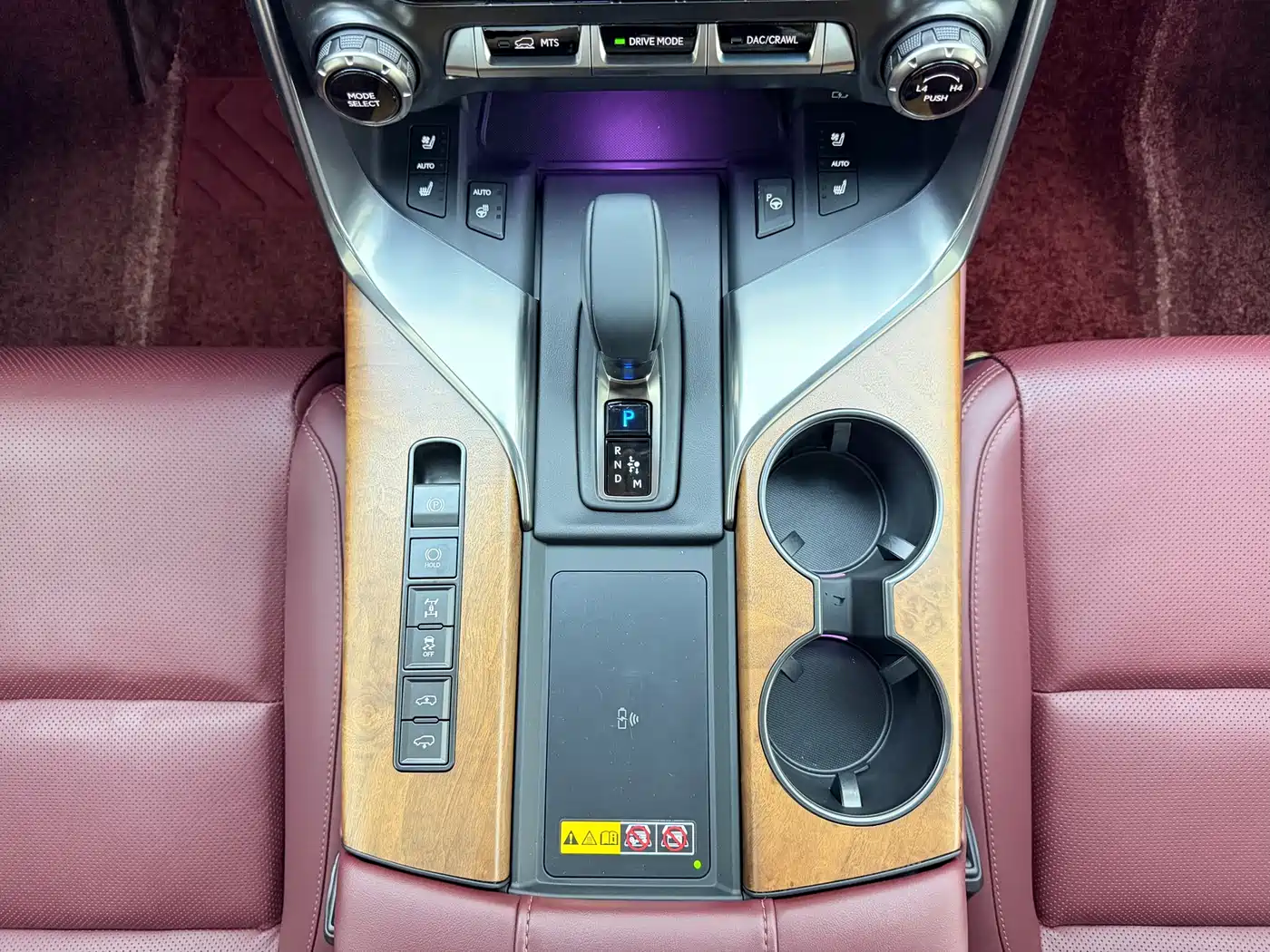 Lexus LX 2025 700h Boundary Edition фото 16