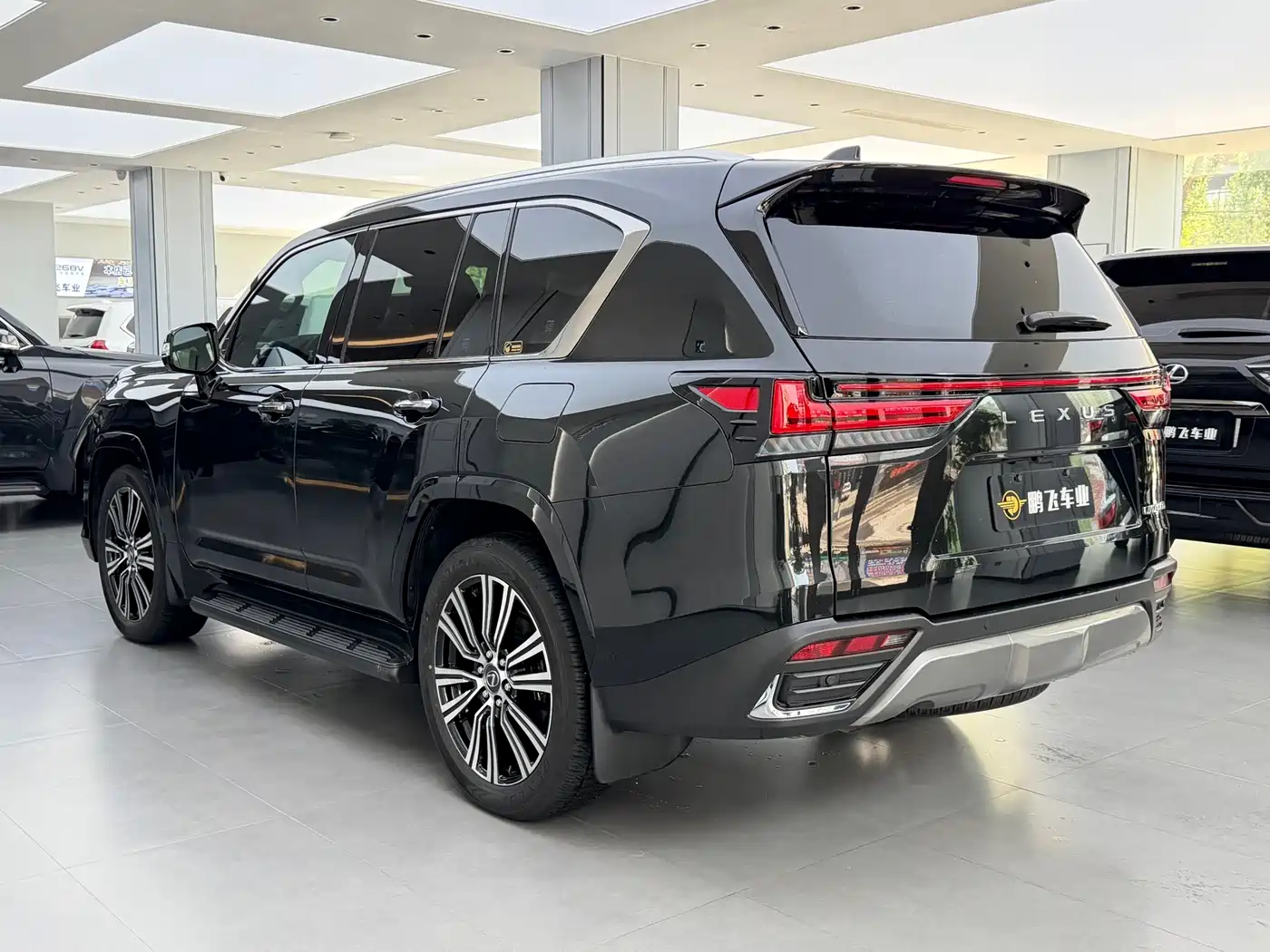 Lexus LX 2025 700h Boundary Edition фото 21