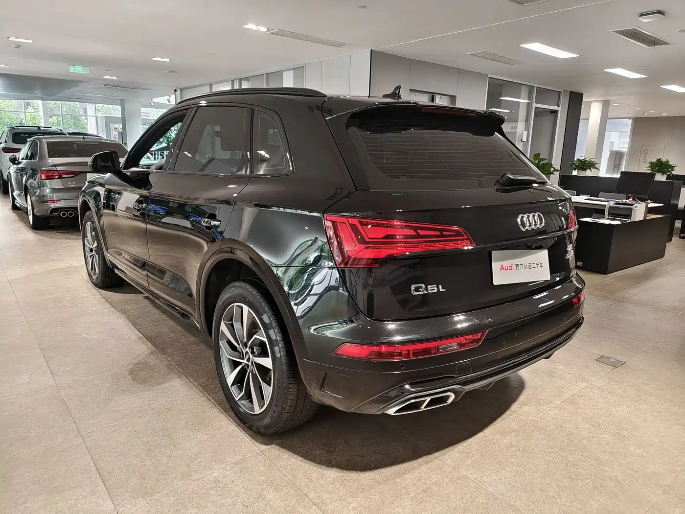 Audi Q5L 2023 40T Luxury Dynamic фото 10