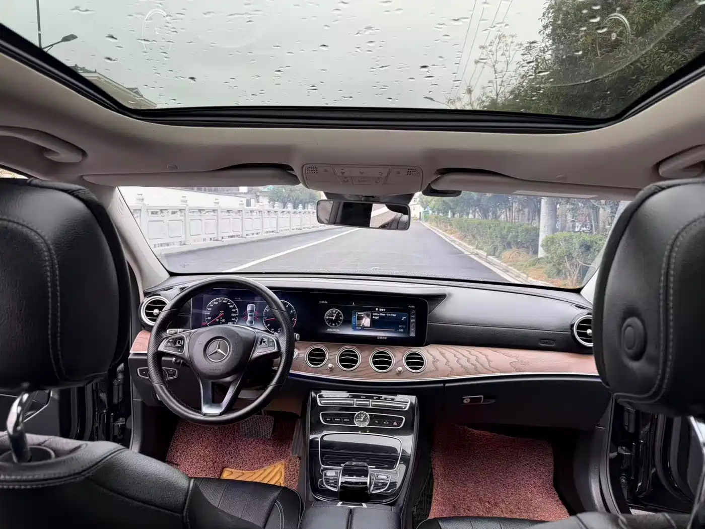 Mercedes-Benz E-Class 2016 E 300 L Luxury фото 12