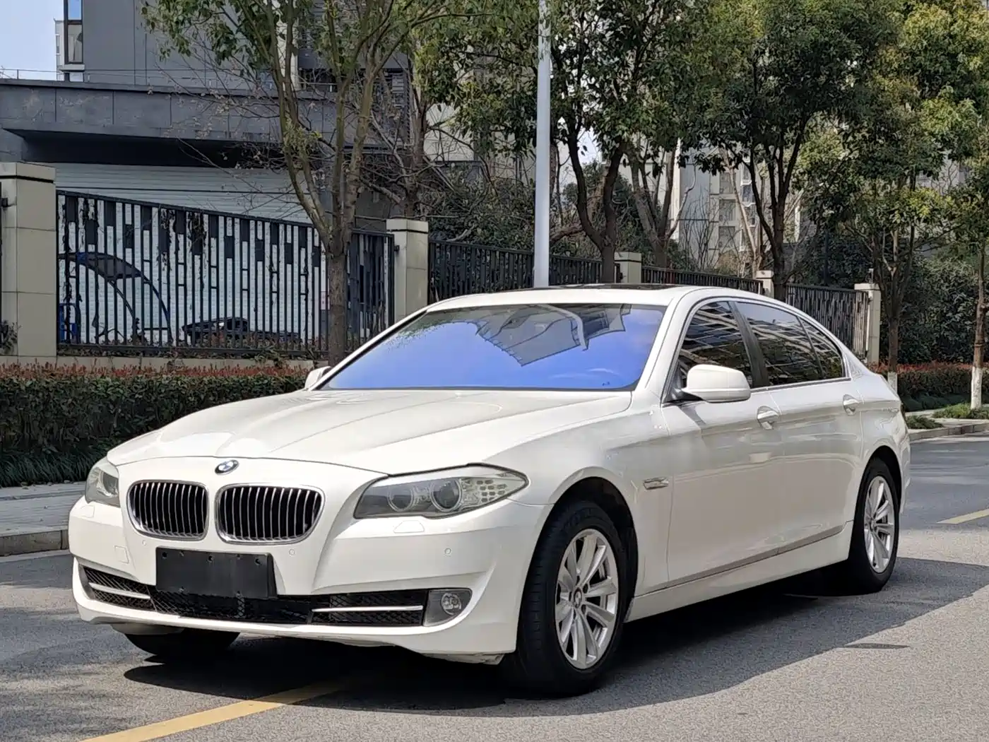 BMW 5 Series 2012 523Li Luxury
