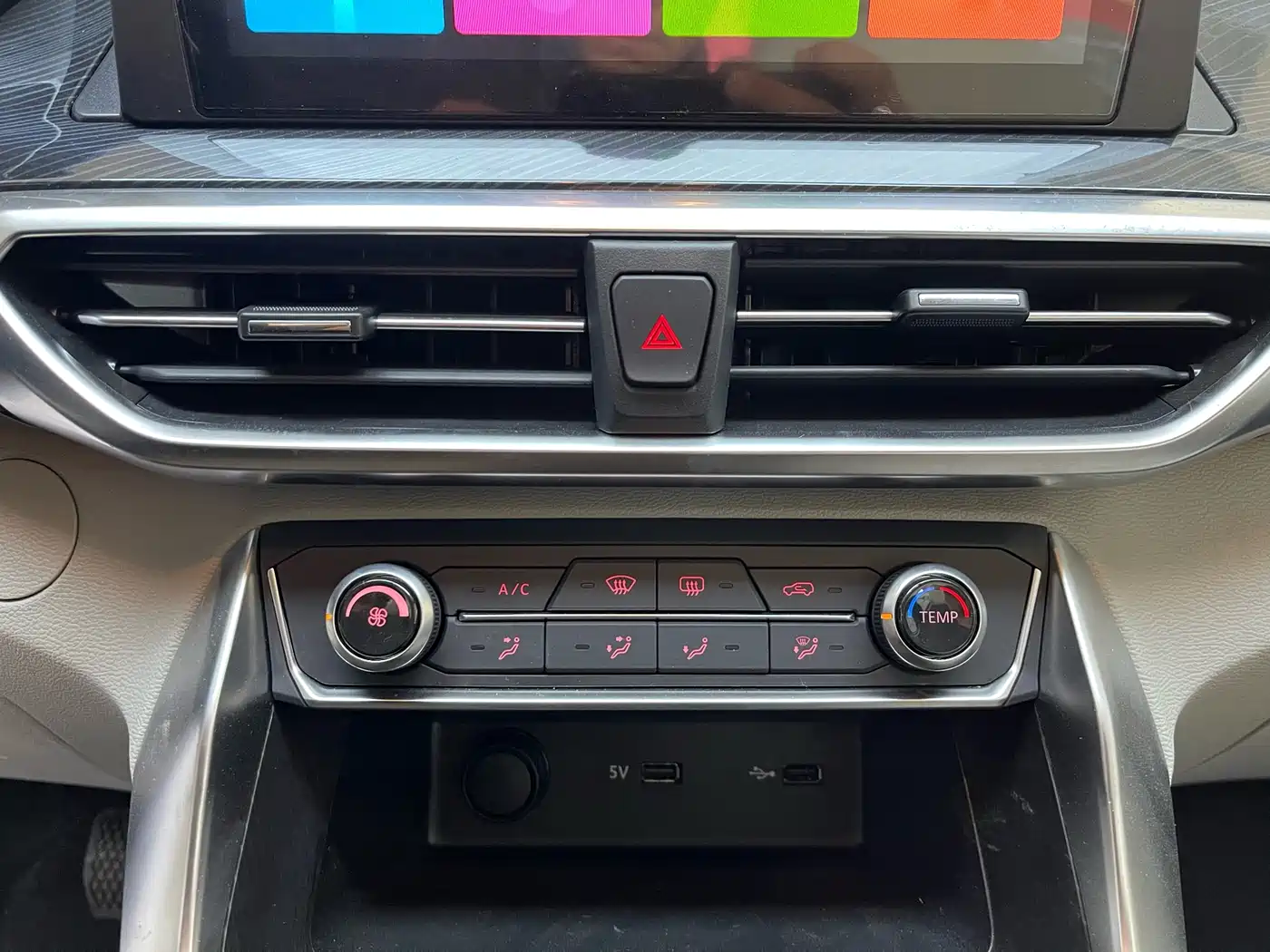 SAIC Maxus Maxus G50 2024 Model 1.5T Dragon Edition фото 10