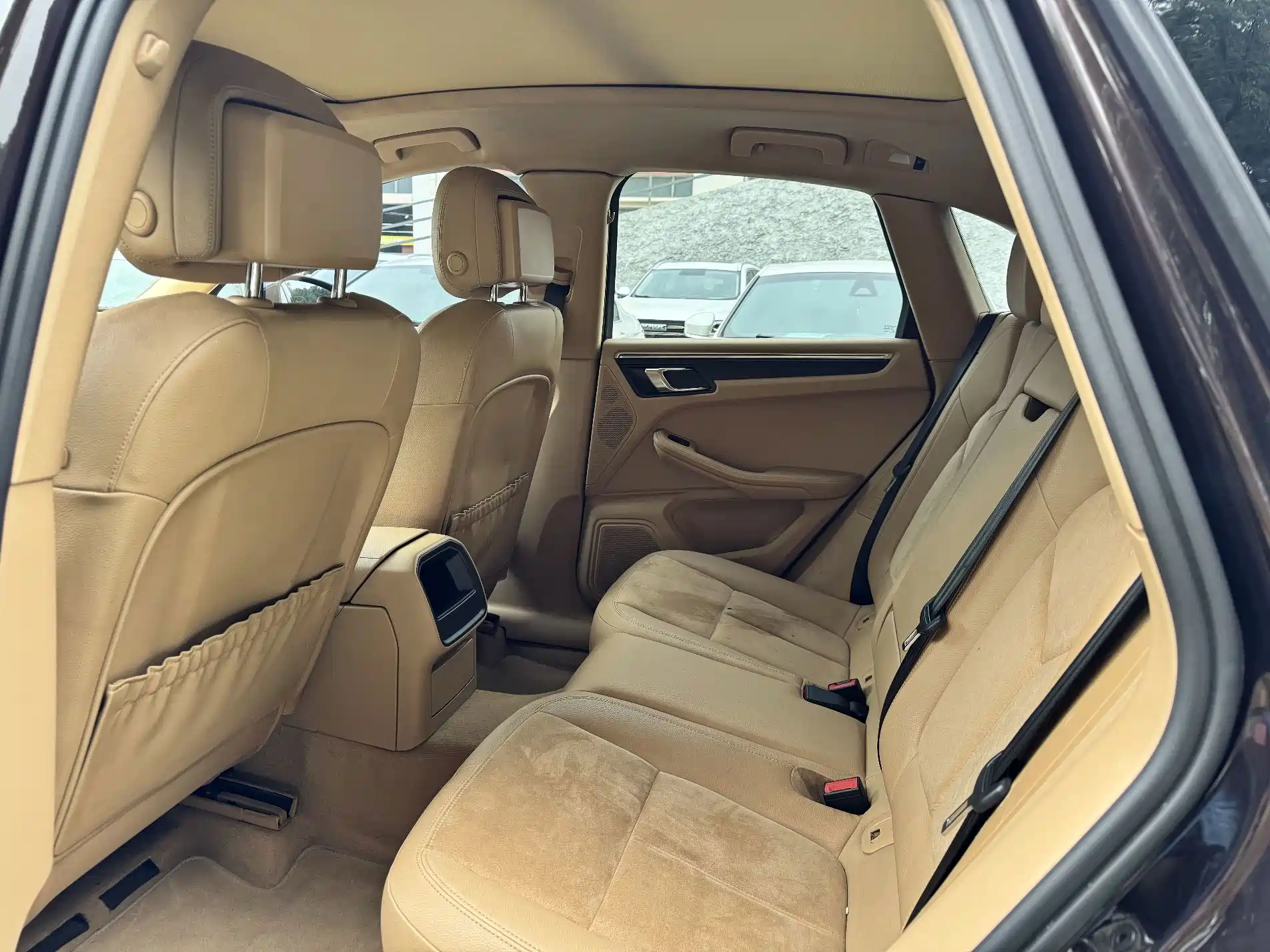 Photo 10 - Porsche Macan