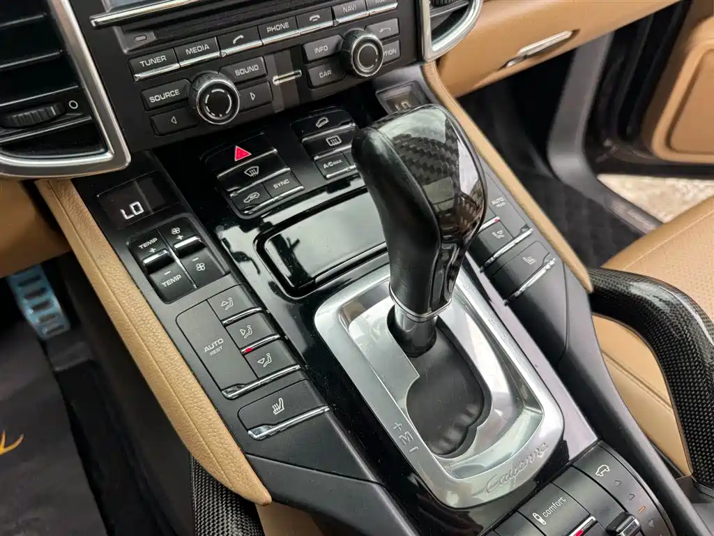 Porsche Cayenne 2014 Cayenne Platinum Edition 3.0T фото 46