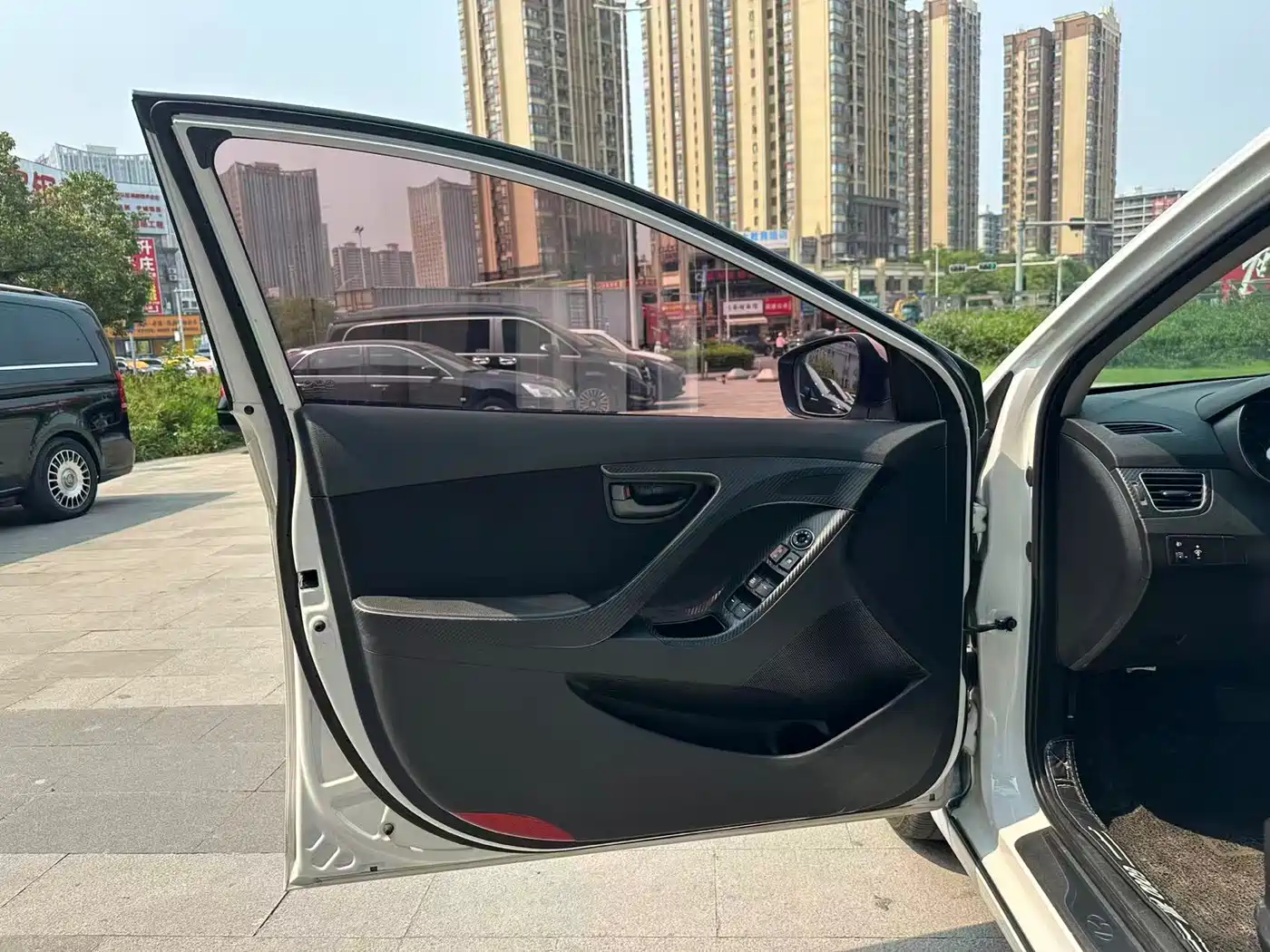HYUNDAI LANGDONG