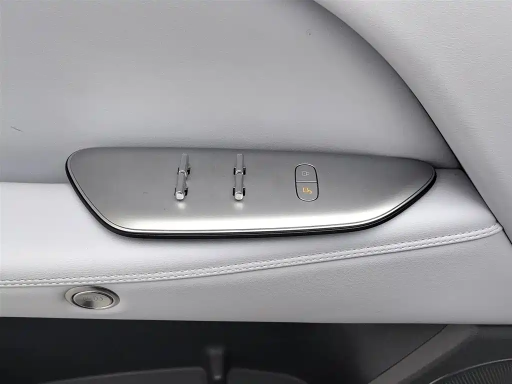 ARCFOX EXTREME FOX POLAR FOX ALPHA T5