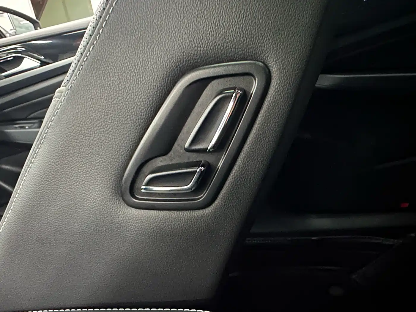 Volkswagen Passat New Energy 2022 430PHEV Hybrid Luxury Edition фото 17