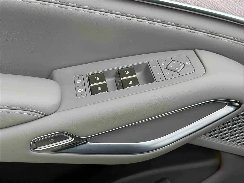 Denza N9 2025 Model Premium Excellence фото 11