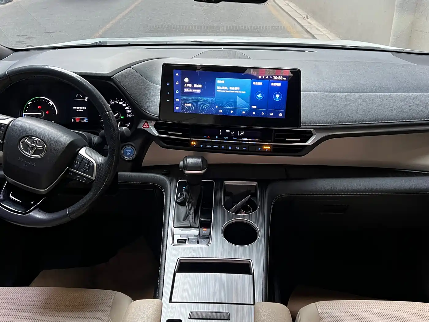 Toyota Sienna 2021 2.5L Hybrid Premium Edition фото 11