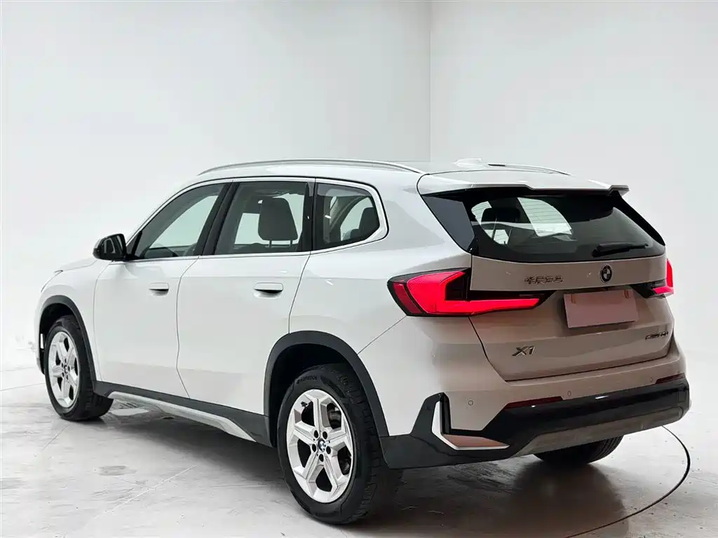 BMW X1 2023 sDrive20Li X Design Package фото 4