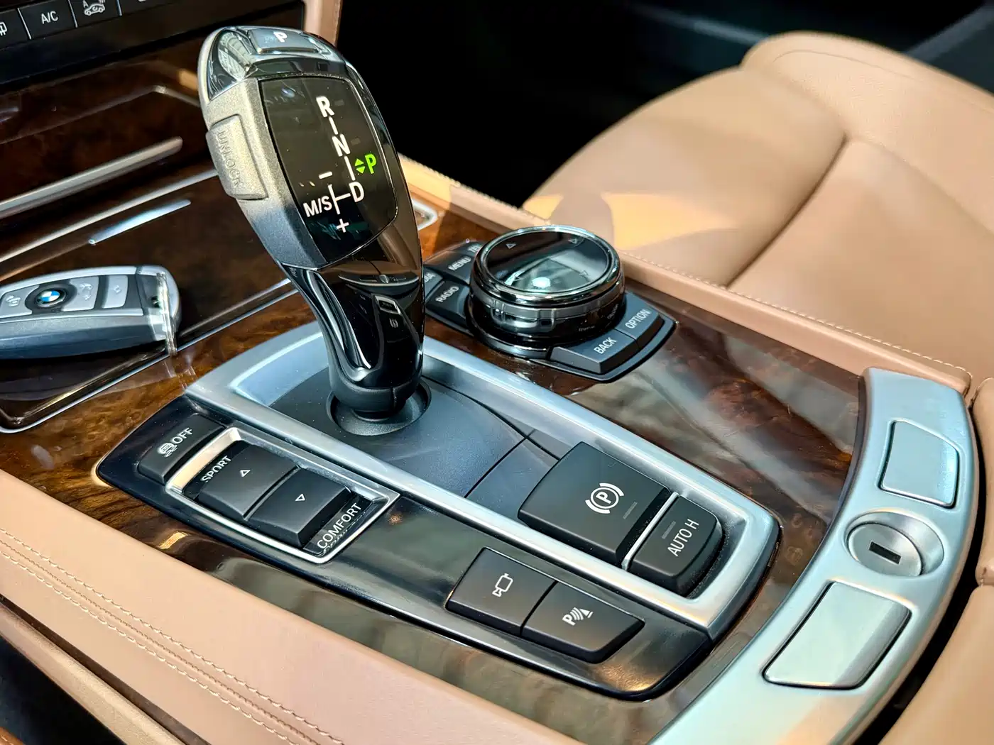 BMW 7 Series 2013 Model 760Li фото 18