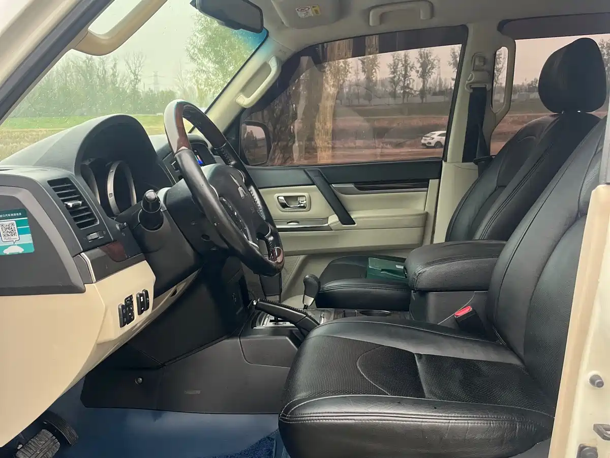 Mitsubishi Pajero (Import) 2019 3.0L Auto Luxury Version фото 7