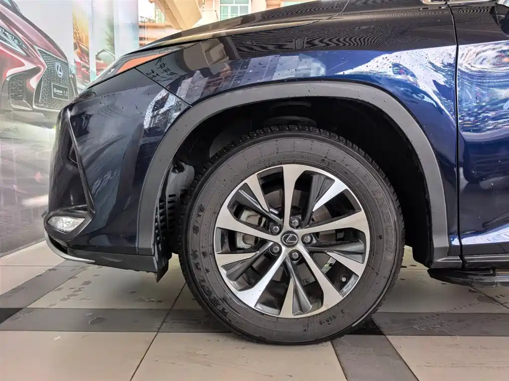 Lexus RX 2020 Facelift 300 2WD Elite Edition фото 9