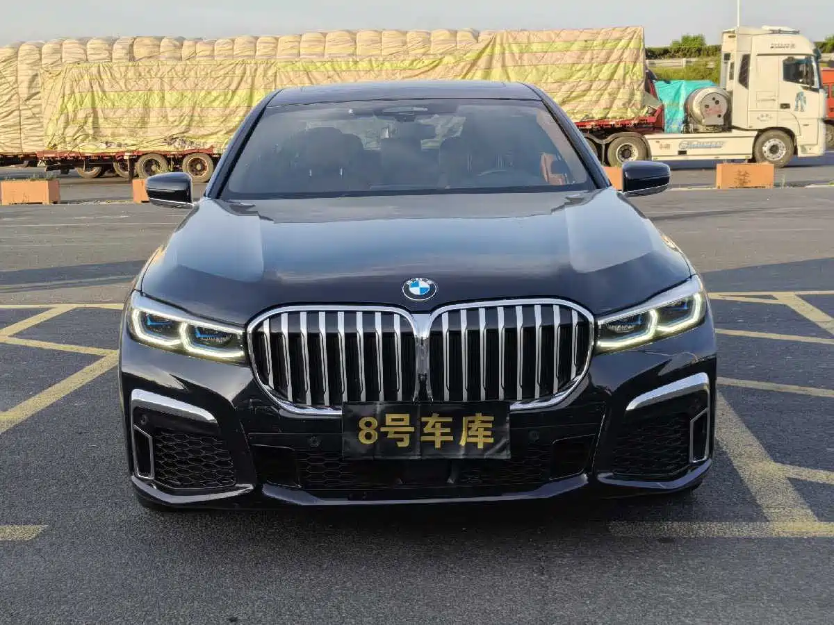 BMW 7 Series 2021 Model 740Li xDrive Executive M Sport Package фото 2
