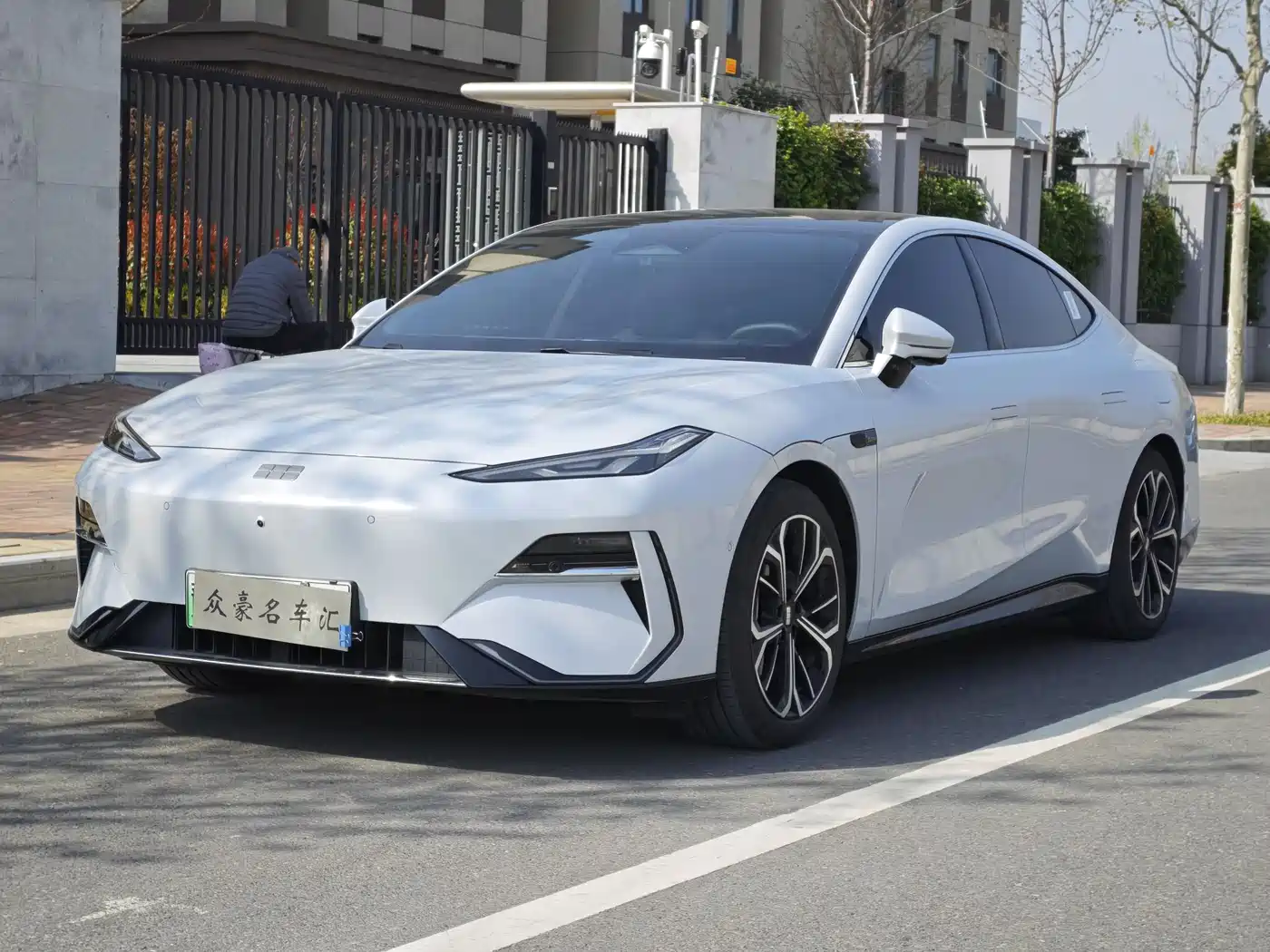 GEELY GALAXY GALAXY E8